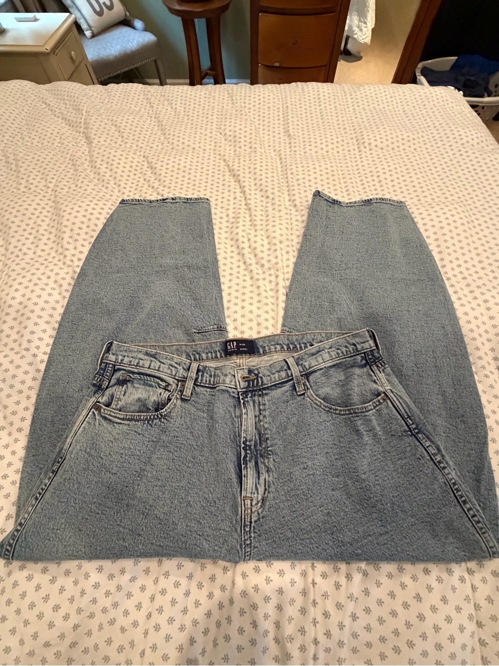 GAP Light Wash Barrel LegJeans